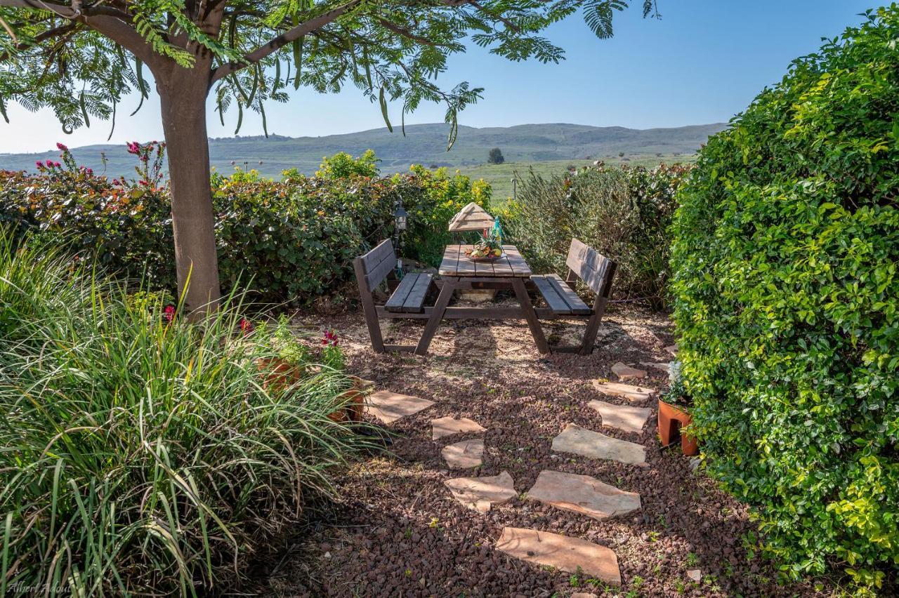 Ahavtia - לזוגות ומשפחות Vila Had Nes Exterior foto
