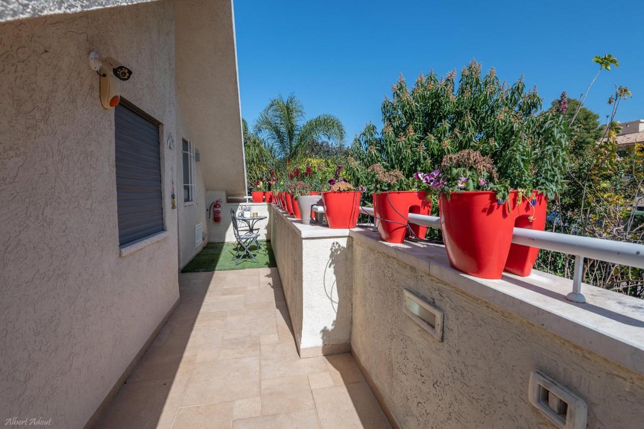Ahavtia - לזוגות ומשפחות Vila Had Nes Exterior foto