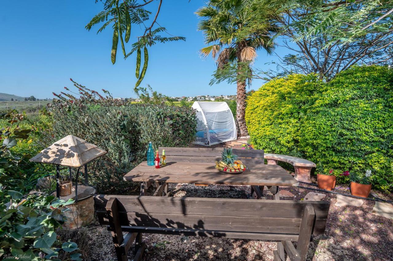 Ahavtia - לזוגות ומשפחות Vila Had Nes Exterior foto
